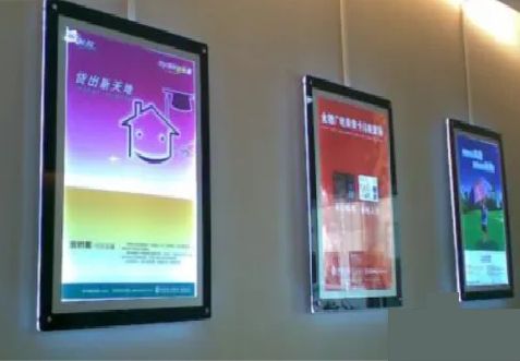 鲁甸什么是超薄灯箱?