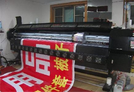 鲁甸喷绘广告分辨率是多少？