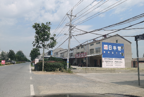 鲁甸如何能保证墙体广告的醒目性？